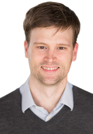 Stephen Hansen Headshot