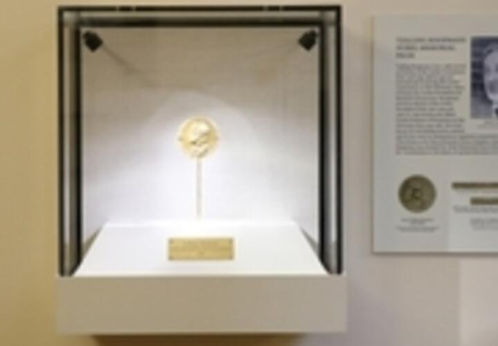 koopmans medal display photo